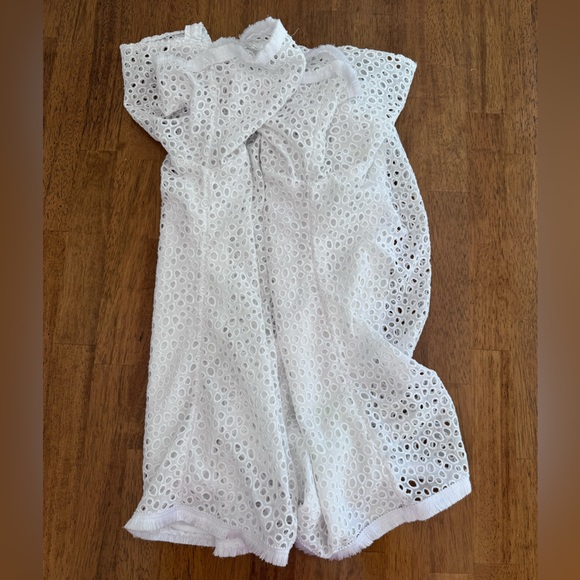 Lilly Pulitzer Lillette Cold Shoulder Top S Resort White Eyelet Crinkle Chiffon - Picture 8 of 12